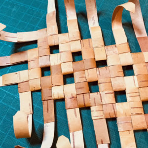 フィンランド産白樺樹皮ベルト(穴格子柄マット専用)